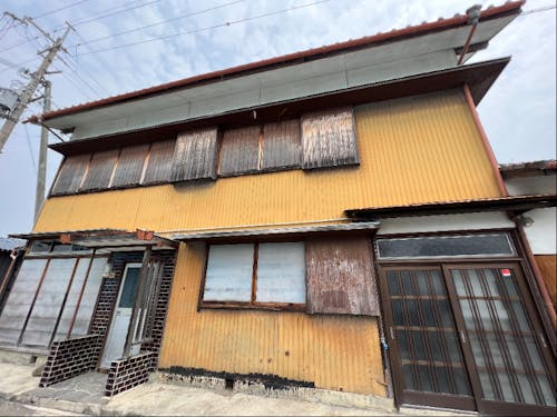 今回最初にリノベーションを進める空き家①