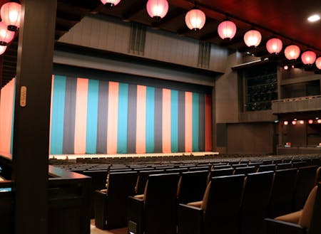 プロジェクトは、仙崎にある山口県立劇場ルネッサながとで開催