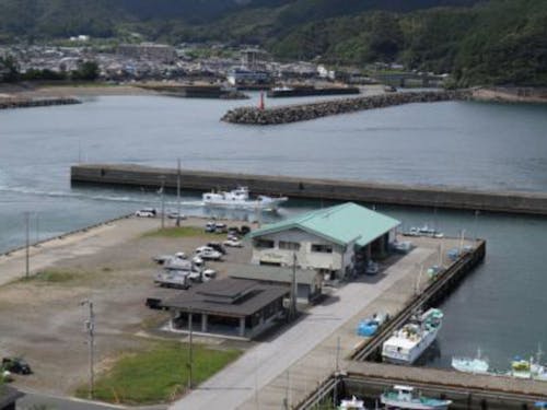 活動の拠点となる久礼漁港