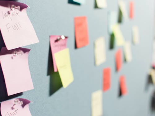 ワークショップを通じて取り組むべき課題の整理や解決策の立案を行います