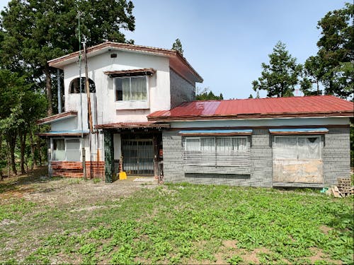 村内に眠る空き家