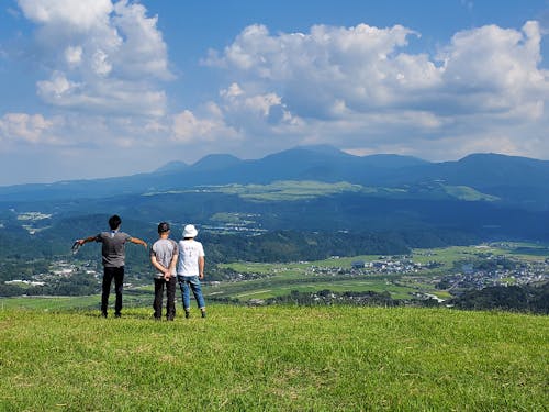 霧島連山を一望できるパラグライダーの出発点