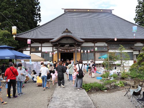 地域ママさんたちのすっだい(やりたい)想いで実現した、お寺縁日の様子