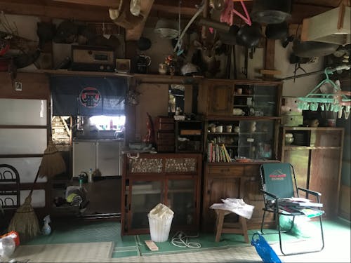 荷物がそのままになっている空き家がほとんど