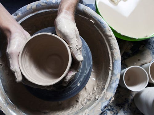 キャンプでは創作体験も実施します