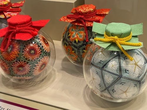 Photo:縁起物とされる愛知川びん細工てまり 滋賀県伝統的工芸品