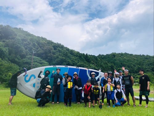 島の自然を楽しみつつサップでの島内湖岸清掃イベント