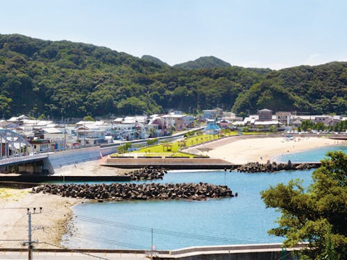 すさみ町：黒潮踊る枯木灘と深緑の山々に囲まれた町！