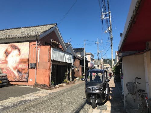 みすゞ通り「金子みすゞ記念館」