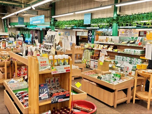 「道の駅しもにた」物産コーナー
