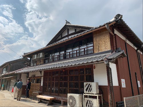 米原市内にある空き家を活用した拠点