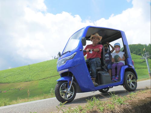 ㈱Teams EV車TUKTUKを活用した観光農園事業