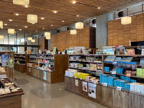 道の駅高田松原館内