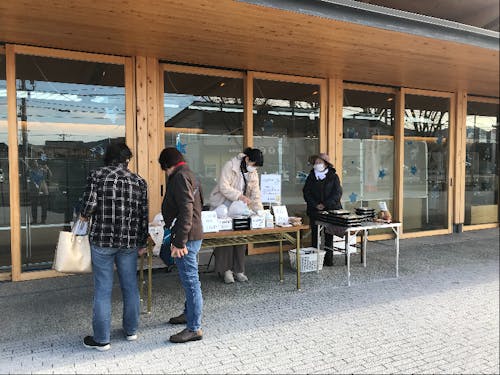 市民広場でお弁当出店中