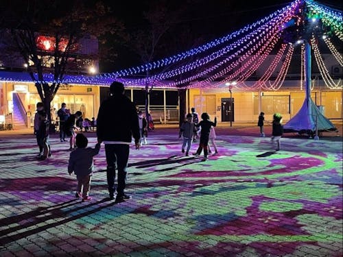 市中心部にあるあいそめ広場では、イルミネーションも実施中です!