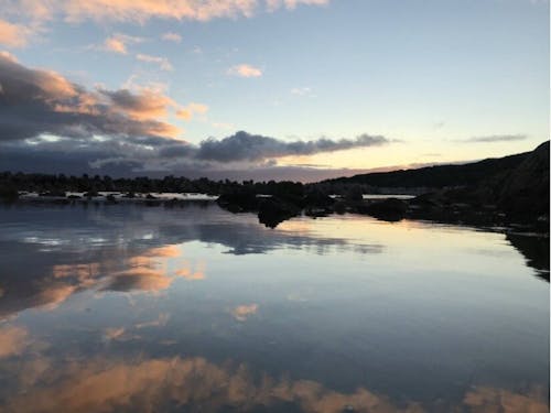夕方の熊石の海。