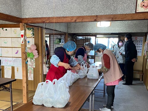 地域のお母さんたちはチームワーク抜群です。