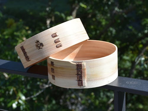 村の木材工芸「めんぱ」で食べるご飯は絶品です!