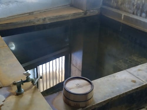 24時間入浴可能な温泉付き!