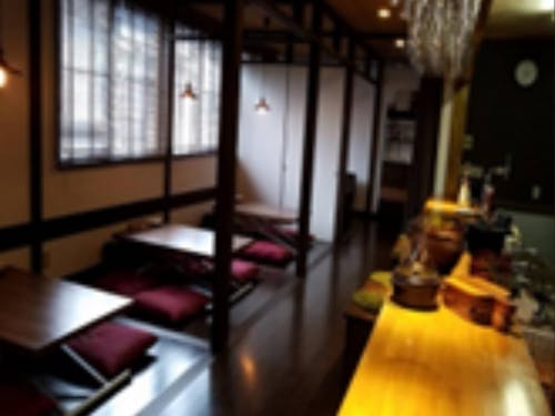 空き家を改修し,レストラン経営