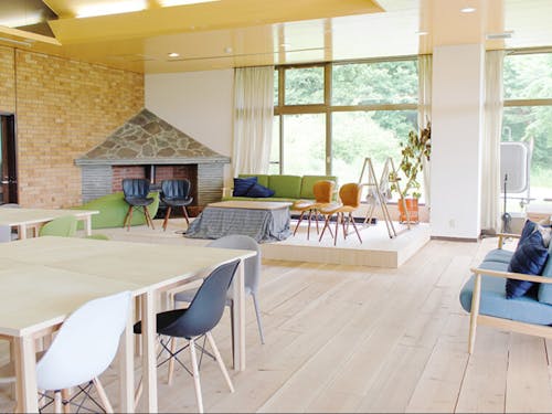 開放感のあるワーキングスペースでテレワークができます