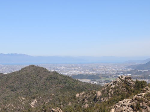岩山を楽しむ 金勝アルプス