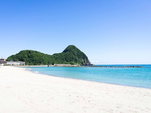 歩いて41秒の竹野浜