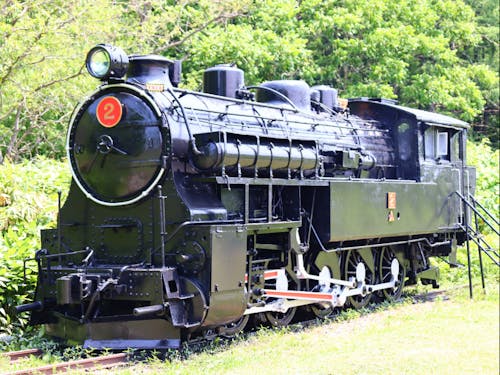 炭鉱の歴史を今に伝える『4110形式十輪連結タンク機関車2号』