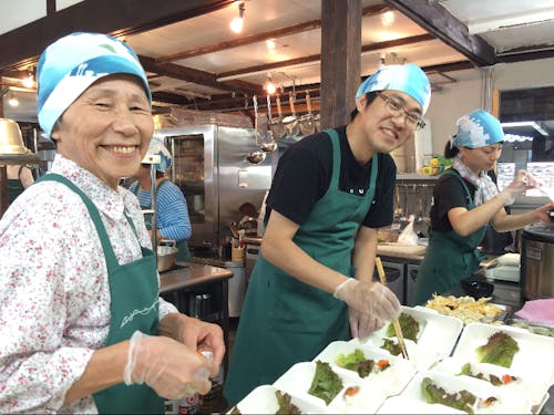 島のお母さんやこえび隊と一緒に活動します
