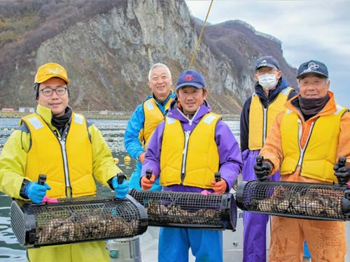 近年では、専門の部会を立ち上げて牡蠣やムール貝の養殖も