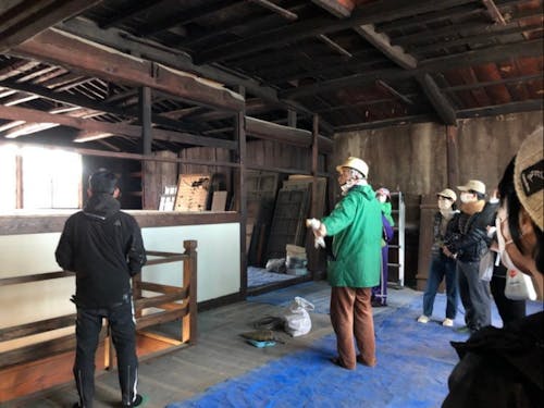 以前に実施した建築WSの様子 (今回は別の建物での開催です)