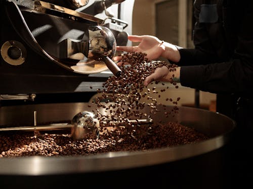 珈琲の自家焙煎も行います