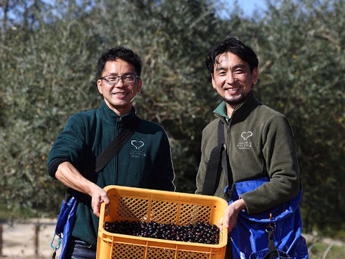 「オリーヴ兄弟」こと当社社長(柳生敏宏)と副社長(柳生忠勝)