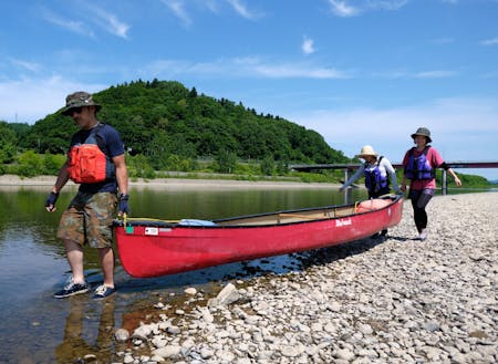 北海道遺産、雄大な天塩川でカヌー体験