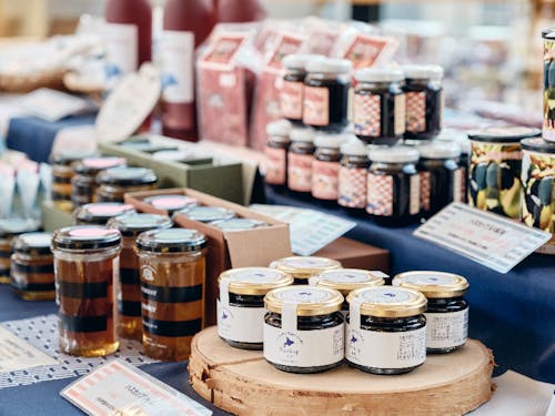 自然豊かな中川町の食材を使った特産品。