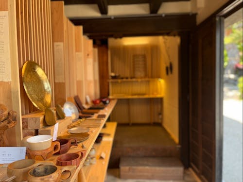 土-とおいち店内