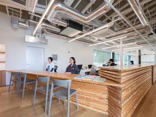 観光インフォメーションを兼ねた事務所