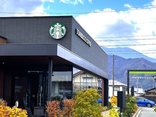 買い物や娯楽に不便はなく、田舎すぎない環境も伊那市の魅力