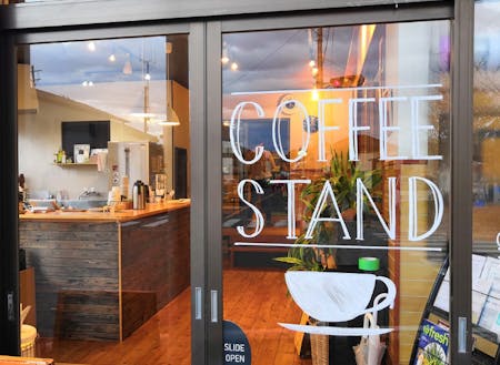 オムスビの運営するコーヒースタンド「Odaka Micro Stand Bar」」