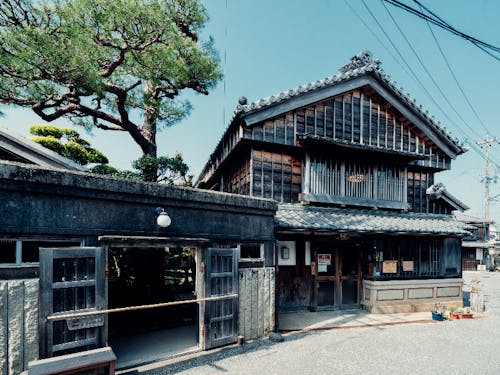 かつての「伊勢の台所」、蔵のあるまち・河崎