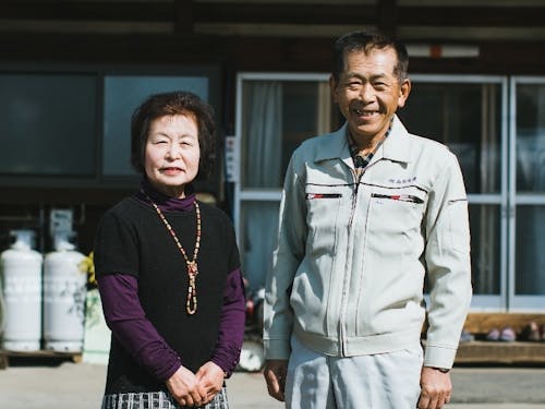 動力が入る前の昔の農機具がそろう築200年の家で暮らすご夫婦