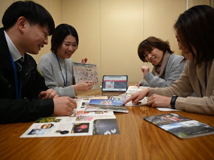 職場の雰囲気はこんな感じ(打ち合わせの様子)