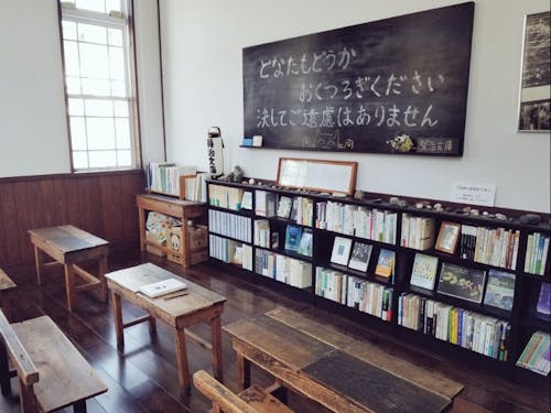 「賢治文庫」の内観