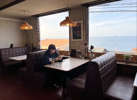 海の見える喫茶店