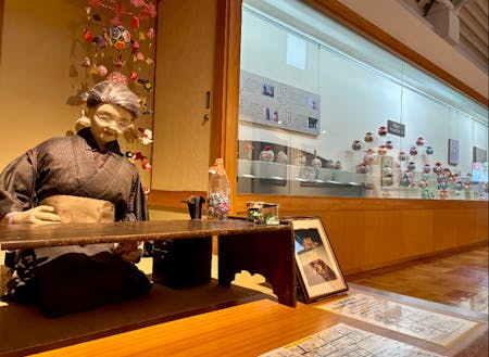「愛知川びんてまりの館」は愛荘町愛知川図書館と併設されています。