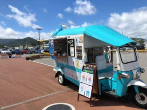 トゥクトゥクキッチンカーで活躍中