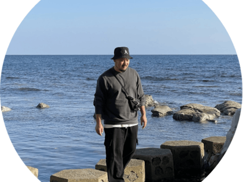 小浦さんは地域おこし協力隊として働きつつ副業も