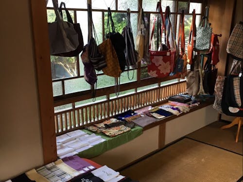 目利きスタッフが選んだお品やタンスの肥やしの発掘品まで様々