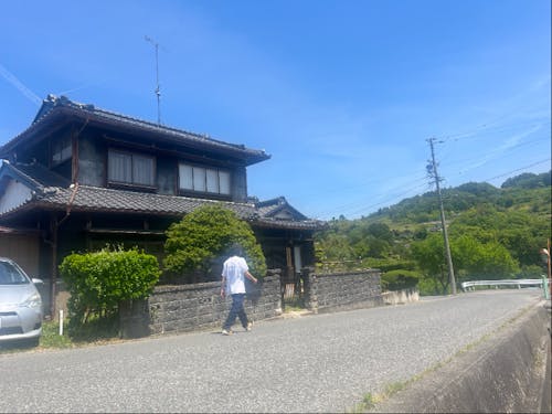 空き家を活用し実店舗をオープン