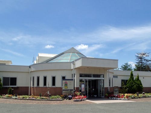 花と泉の公園・交流プラザ「れいなdeふろーれす」